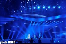 Самая юная участница "Евровидения" Ева на сцене "Baku Crystal Hall" (фотосессия)