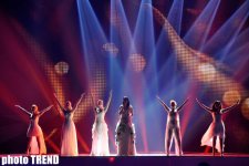 Самая юная участница "Евровидения" Ева на сцене "Baku Crystal Hall" (фотосессия)