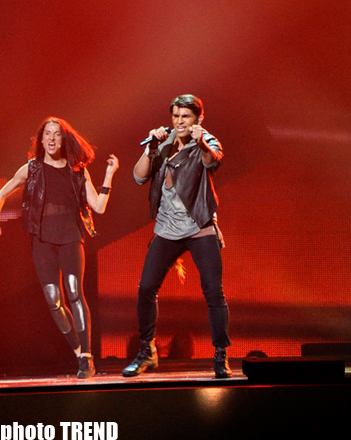 Уроженец Ирана из Норвегии зажег на сцене  "Baku Crystal Hall" (фотосессия)