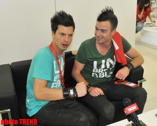 Представителей Швейцарии на "Евровидении-2012" удивила Девичья башня (ФОТО)