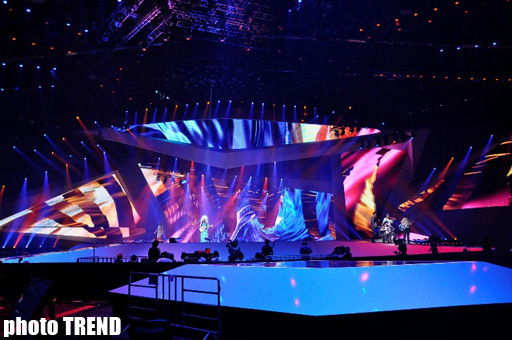 Участница "Евровидения" от Нидерландов представила свою песню (ФОТО)