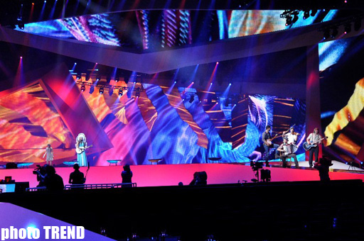 Участница "Евровидения" от Нидерландов представила свою песню (ФОТО)