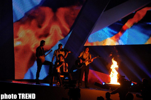 Участница "Евровидения" от Нидерландов представила свою песню (ФОТО)