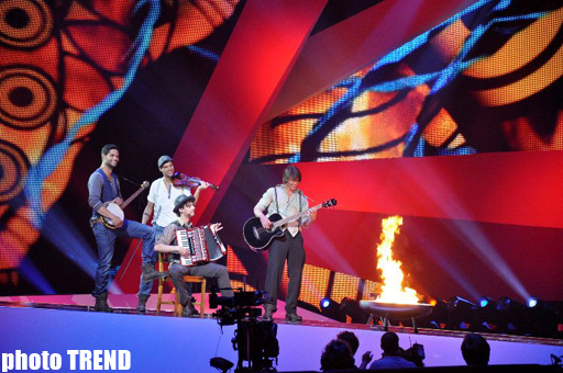 Участница "Евровидения" от Нидерландов представила свою песню (ФОТО)