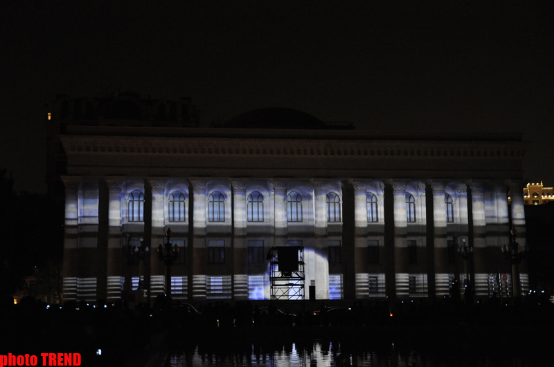 Организация YARAT! представила проект-3D-mapping Мехти Мамедова "Нефть" (ФОТО)