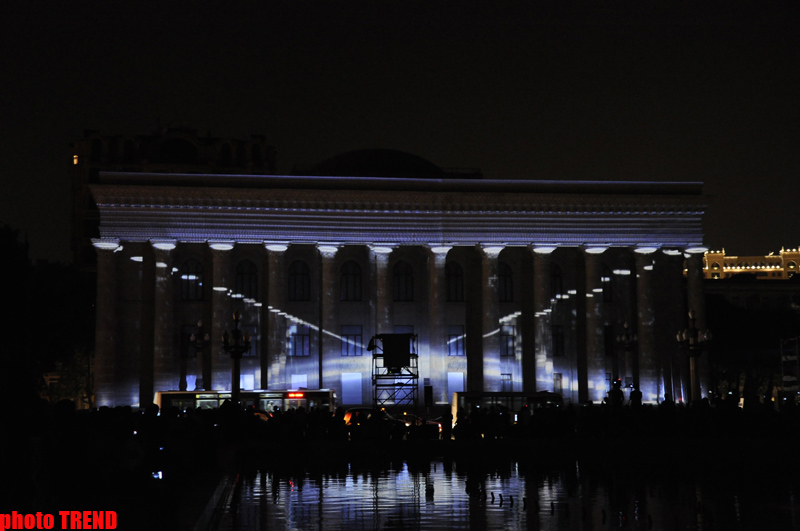 Организация YARAT! представила проект-3D-mapping Мехти Мамедова "Нефть" (ФОТО)