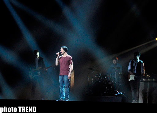 Финалист "Евровидения 2012"  Роман Лоб на сцене "Baku Crystal Hall" (фотосессия)