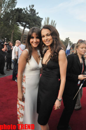 Грандиозная церемония открытия "Евровидения 2012" в "Евроклубе" - звезды на красной дорожке  (фотосессия)