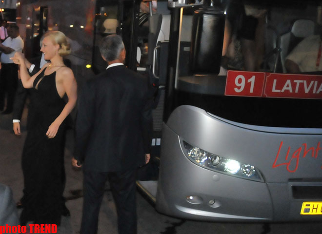 Грандиозная церемония открытия "Евровидения 2012" в "Евроклубе" - звезды на красной дорожке  (фотосессия)