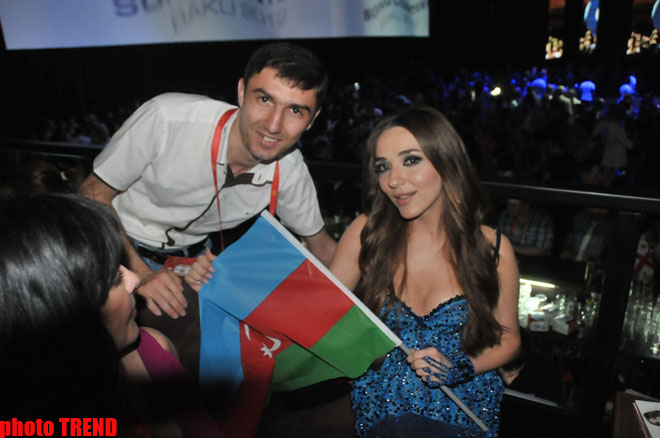 Грандиозная церемония открытия "Евровидения 2012" в "Евроклубе" - звезды на красной дорожке  (фотосессия)