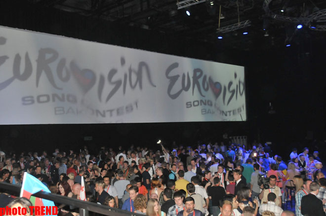 Грандиозная церемония открытия "Евровидения 2012" в "Евроклубе" - звезды на красной дорожке  (фотосессия)