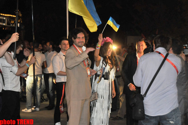 Грандиозная церемония открытия "Евровидения 2012" в "Евроклубе" - звезды на красной дорожке  (фотосессия)