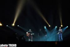 "Король романса" Энгельберт Хампердинк на сцене "Baku Crystal Hall" (фотосессия)