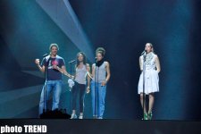 Финалистка "Евровидения 2012"  Нина Дзилли на сцене "Baku Crystal Hall" (фотосессия)