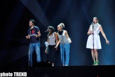 Финалистка "Евровидения 2012"  Нина Дзилли на сцене "Baku Crystal Hall" (фотосессия)