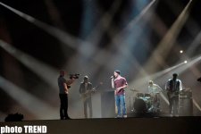 Финалист "Евровидения 2012"  Роман Лоб на сцене "Baku Crystal Hall" (фотосессия)