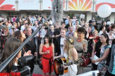 Грандиозная церемония открытия "Евровидения 2012" в "Евроклубе" - звезды на красной дорожке  (фотосессия)