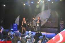 Грандиозная церемония открытия "Евровидения 2012" в "Евроклубе" - звезды на красной дорожке  (фотосессия)