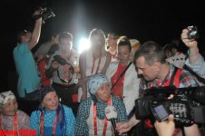 Грандиозная церемония открытия "Евровидения 2012" в "Евроклубе" - звезды на красной дорожке  (фотосессия)