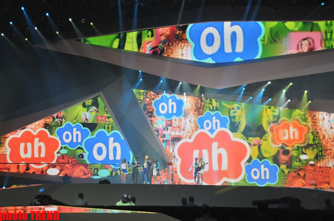 Участники "Евровидения 2012" в сценическом наряде провели открытую репетицию – первый полуфинал (фотосессия)