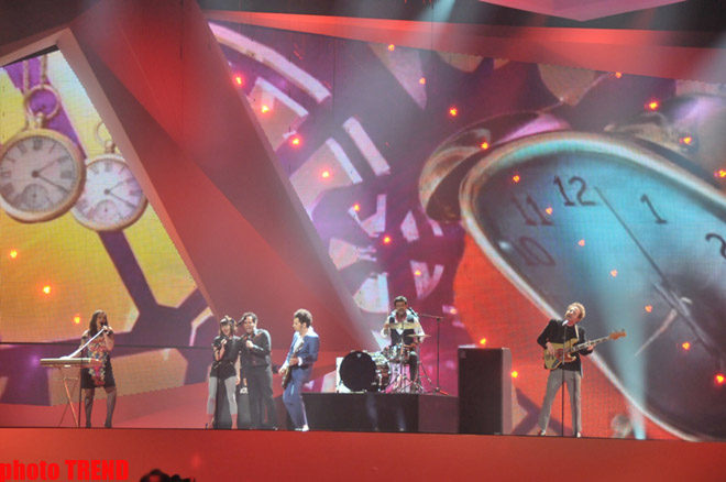 Участники "Евровидения 2012" в сценическом наряде провели открытую репетицию – первый полуфинал (фотосессия)