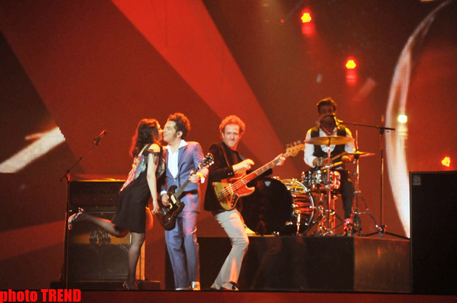 Участники "Евровидения 2012" в сценическом наряде провели открытую репетицию – первый полуфинал (фотосессия)