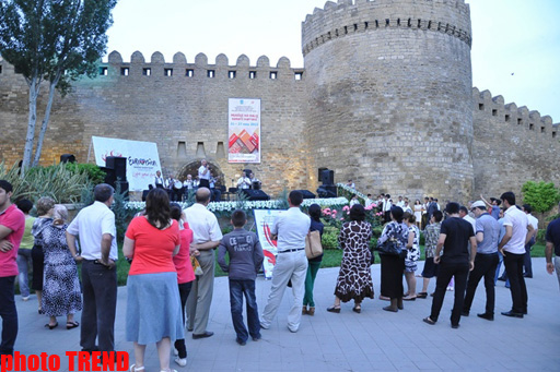 "Неделя музыки и народного искусства" в Баку (фотосессия)