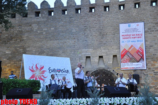 "Неделя музыки и народного искусства" в Баку (фотосессия)