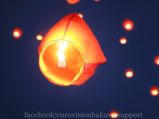 Сотни горящих фонариков в небе Баку (фотосессия, видео)