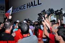 "Бурановские бабушки" создали в пресс-центре "Baku Crystal Hall" настоящий ажиотаж (фото)