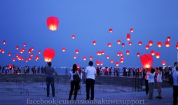 Сотни горящих фонариков в небе Баку (фотосессия, видео)