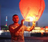 Сотни горящих фонариков в небе Баку (фотосессия, видео)