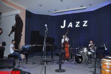 Сабина Бабаева устроила вечеринку для друзей – участников "Евровидения 2012" (фотосессия, видео)