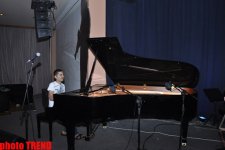 Сабина Бабаева устроила вечеринку для друзей – участников "Евровидения 2012" (фотосессия, видео)