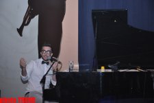 Сабина Бабаева устроила вечеринку для друзей – участников "Евровидения 2012" (фотосессия, видео)