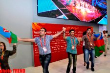 Азербайджанские журналисты устроили танцы в пресс-центре "Baku Crystal Hall" (фото)