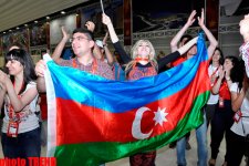 Азербайджанские журналисты устроили танцы в пресс-центре "Baku Crystal Hall" (фото)