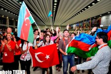 Азербайджанские журналисты устроили танцы в пресс-центре "Baku Crystal Hall" (фото)