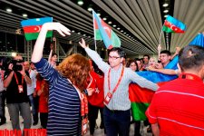 Азербайджанские журналисты устроили танцы в пресс-центре "Baku Crystal Hall" (фото)