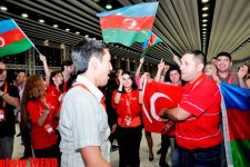 Азербайджанские журналисты устроили танцы в пресс-центре "Baku Crystal Hall" (фото)