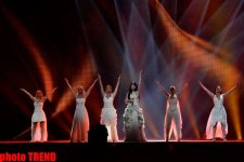 Участники второго полуфинала "Евровидения 2012" предстали в сценическом наряде (фотосессия)