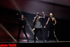 Участники второго полуфинала "Евровидения 2012" предстали в сценическом наряде (фотосессия)