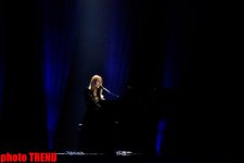 Участники второго полуфинала "Евровидения 2012" предстали в сценическом наряде (фотосессия)