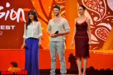 Участники второго полуфинала "Евровидения 2012" предстали в сценическом наряде (фотосессия)