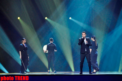 Участники второго полуфинала "Евровидения 2012" предстали в сценическом наряде (фотосессия)