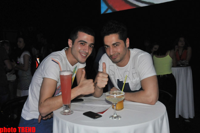 Нигяр Джамал и Дима Билан презентовали в Баку клип "Обними меня" (фотосессия)