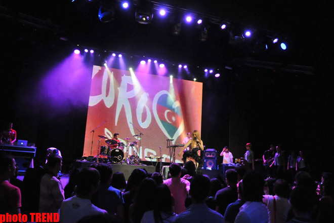 Нигяр Джамал и Дима Билан презентовали в Баку клип "Обними меня" (фотосессия)