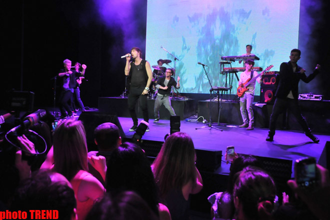 Нигяр Джамал и Дима Билан презентовали в Баку клип "Обними меня" (фотосессия)