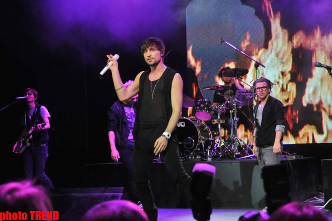 Нигяр Джамал и Дима Билан презентовали в Баку клип "Обними меня" (фотосессия)