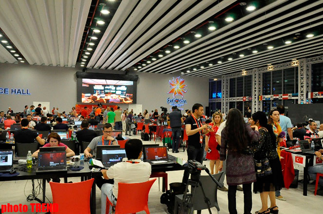 Определена вторая десятка финалистов "Евровидения 2012" - голосование СМИ (фото)